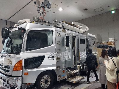 中継車 中継車